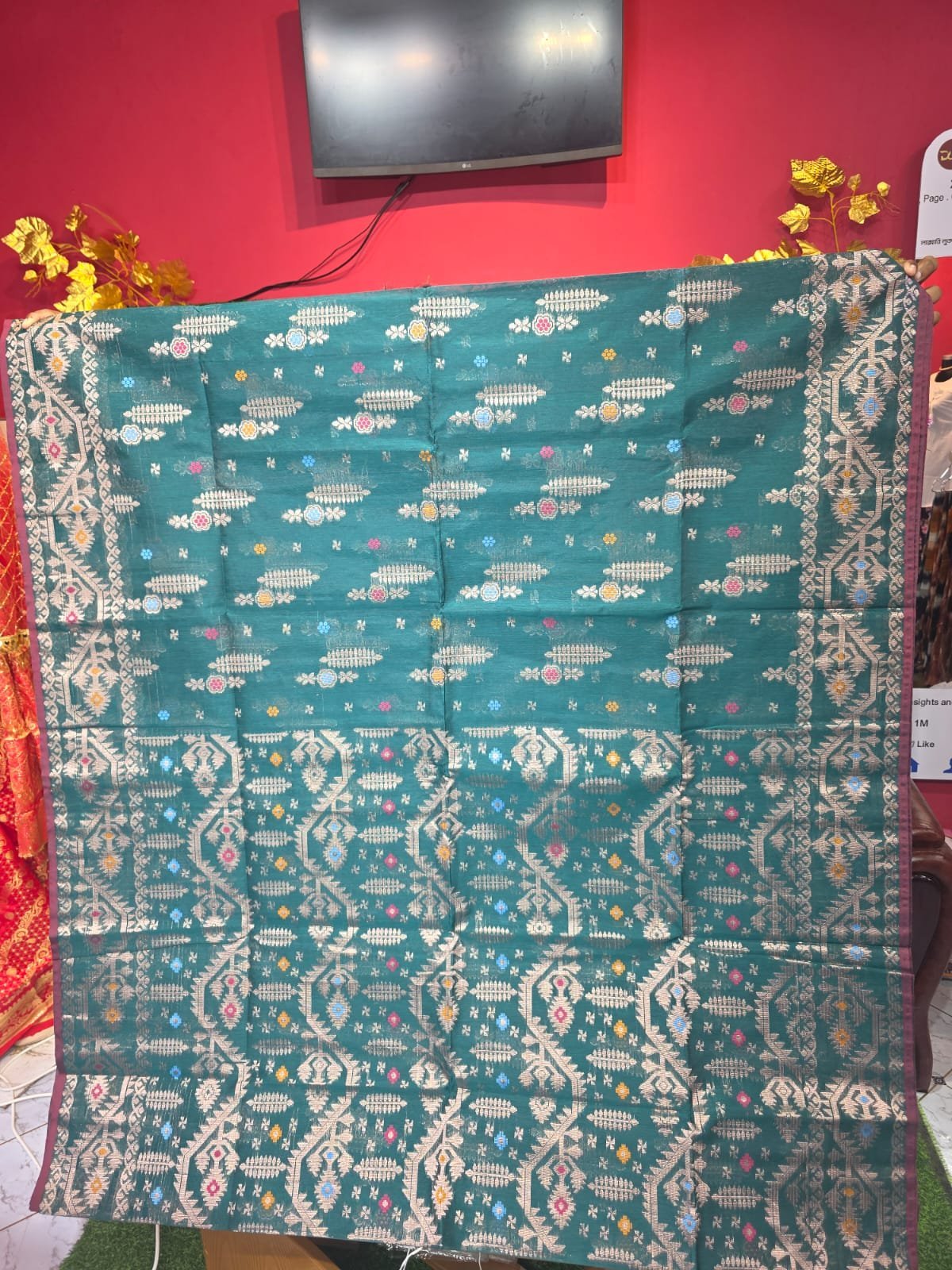 নারীদের শাড়ি
