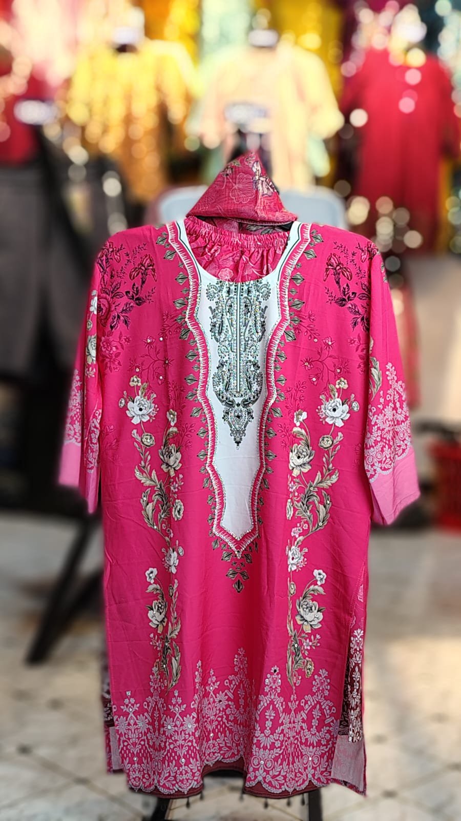 নারীদের রেডিমেড থ্রি-পিস
